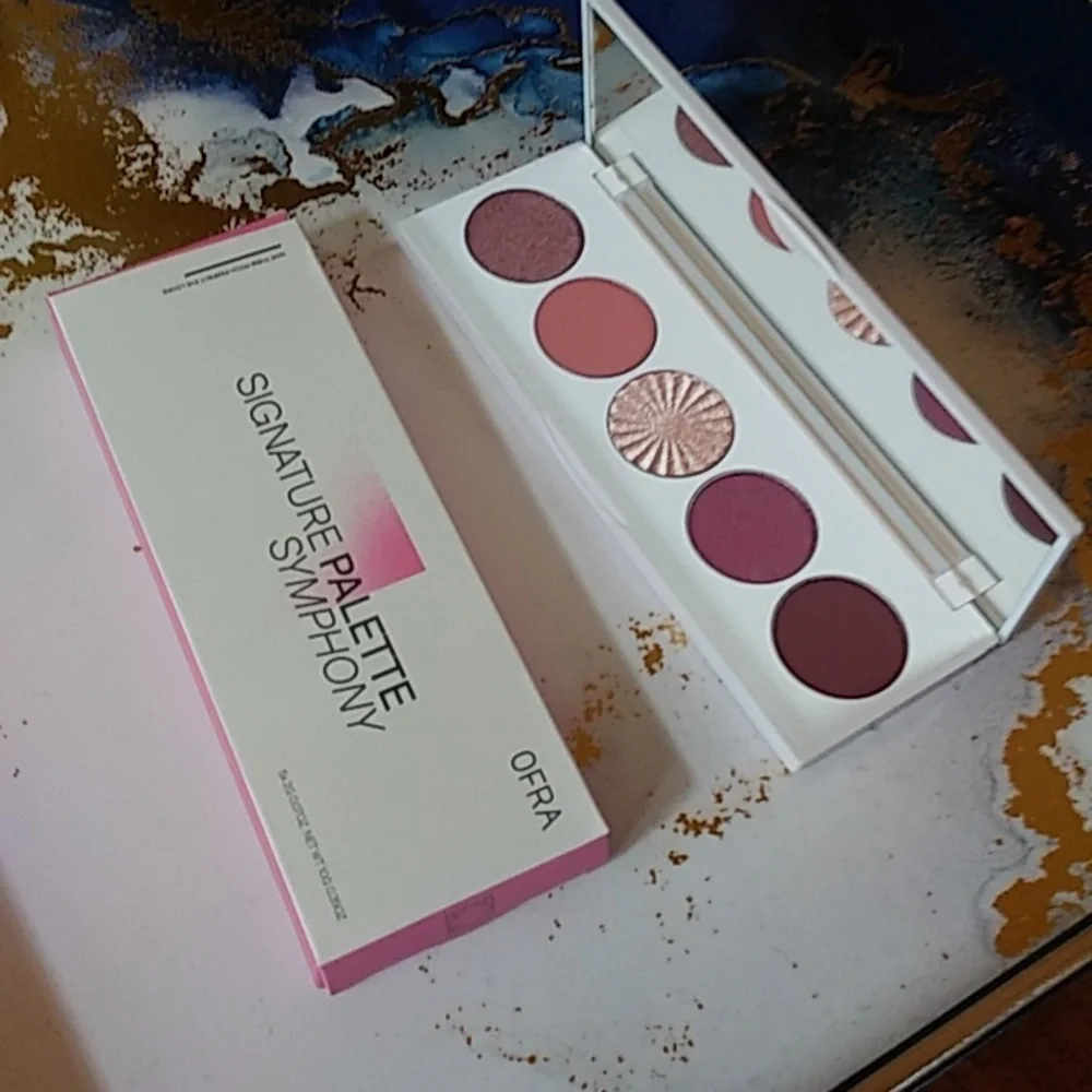 New OFRA Signature Symphony Eyeshadow Palette Women's Makeup Cosmetics